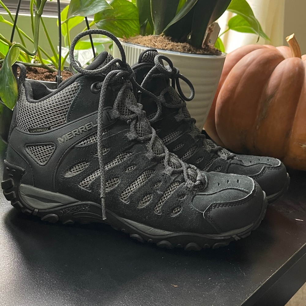 Merrell Black Athletic Hiking Shoes